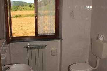 هتل Agriturismo La Praduscella