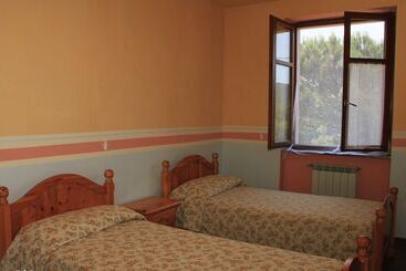 هتل Agriturismo La Praduscella