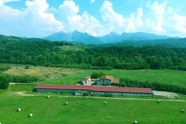 هتل Agriturismo La Praduscella