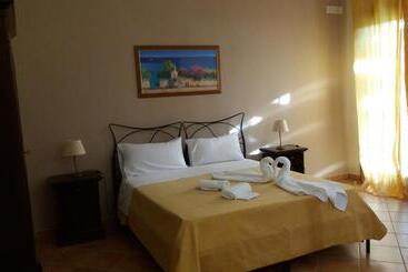 Отель Agriturismo Monte Degli Angeli