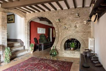 پانسیون Villa Pandolfi Elmi