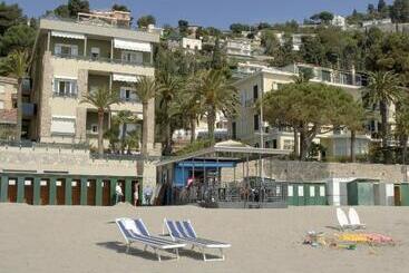 Residence Sole Mare Alaxi Hotels