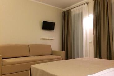 هاستل Locanda Corte Montioni