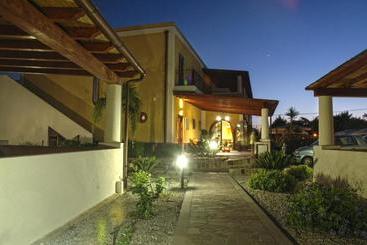 Eolian Residence