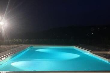 هتل Agriturismo Casa Rosa
