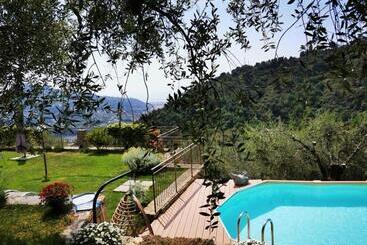 هتل Agriturismo C'era Una Volta