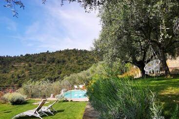 هتل Agriturismo C'era Una Volta