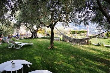 هتل Agriturismo C'era Una Volta