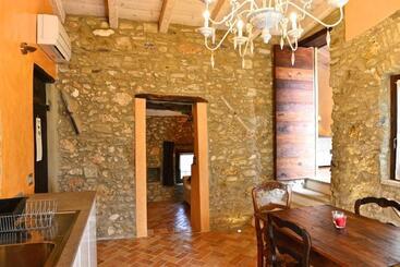 هتل Agriturismo C'era Una Volta