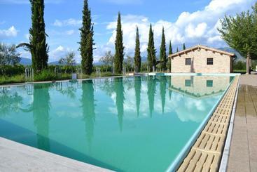 هتل Agriturismo Villaggio Green