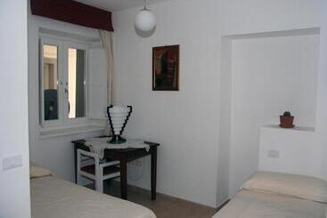 هتل Villa Cirimarco