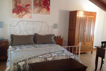 هتل Farm Stay Al Pisoler