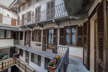 پانسیون Domus Antica Aosta