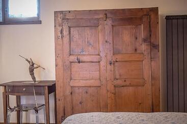 پانسیون Domus Antica Aosta
