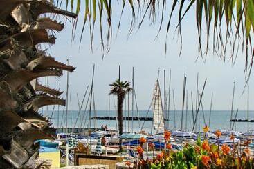 Residence Acquamarina