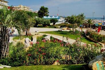 Residence Acquamarina