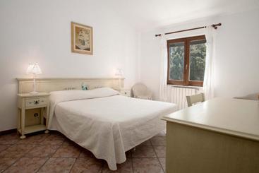 فندق Agriturismo Nuraghe Tuttusoni
