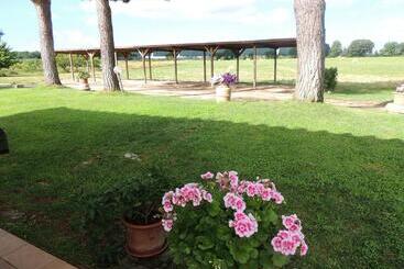هتل Agriturismo Valle Martina