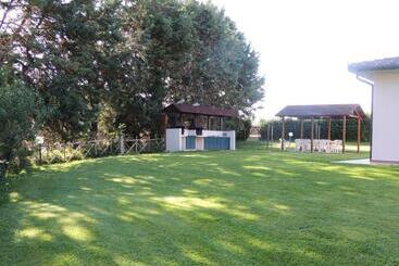 هتل Agriturismo Valle Martina