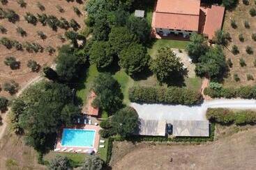هتل Azienda Agrituristica Allumiere
