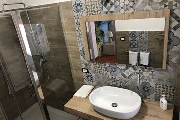 پانسیون I Faraglioni Comfort Rooms