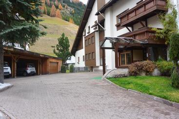 Apartments Antares