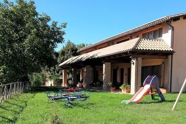 هتل Agriturismo Fattoria Le Origini