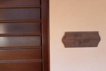 هتل Agriturismo Fattoria Le Origini