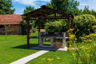 هتل Agriturismo La Chiocciola