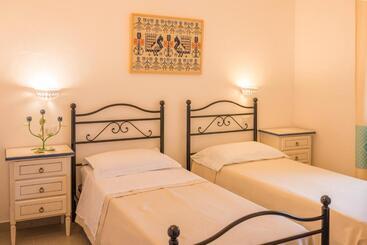 هتل Agriturismo La Genziana