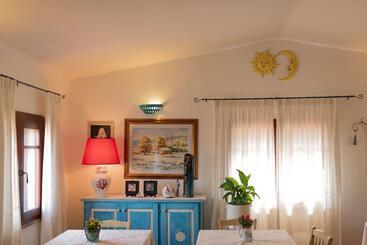 هتل Agriturismo La Genziana