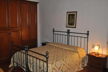 هتل Agriturismo Manetti