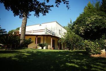 هتل Azienda Agrituristica Il Pago