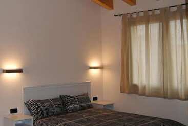 هتل Cascina Bosco Gerolo