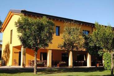 هتل Cascina Bosco Gerolo