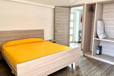 هتل Pescheto Tenuta Chimenti