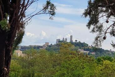 هتل Podere Montese Country House