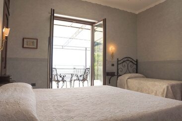 پانسیون Sunrise Guest House