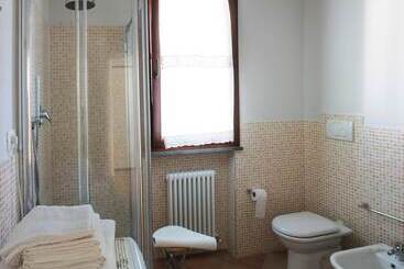 هتل Agriturismo Casa Renili