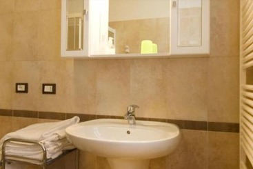 هتل Agriturismo Cascina Roveri
