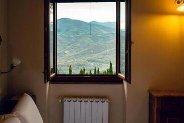 هتل Agriturismo La Cerra