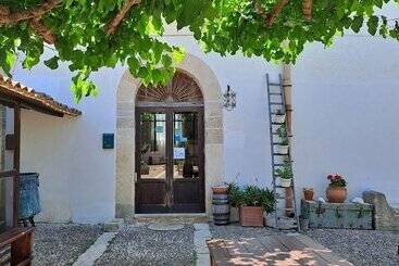 هتل Fattoria Manostalla Villa Chiarelli