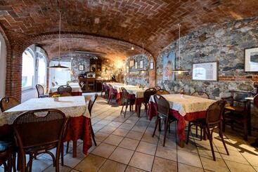 پانسیون Cantina Anzivino   Affittacamere