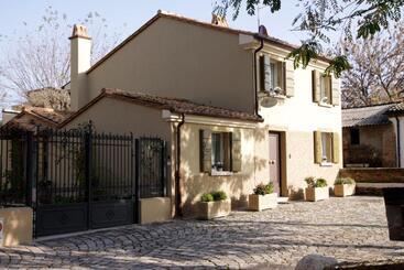 پانسیون Casina Le Conserve