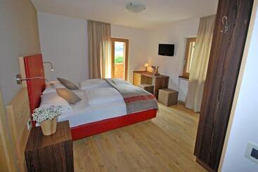 پانسیون Monti Pallidi B&b Apartments