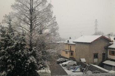 پانسیون Affittacamere Valchiavenna Foresteria In Tranquilla Villa Signorile Con Comodo Parcheggio Privato