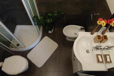 پانسیون Affittacamere Valchiavenna Foresteria In Tranquilla Villa Signorile Con Comodo Parcheggio Privato
