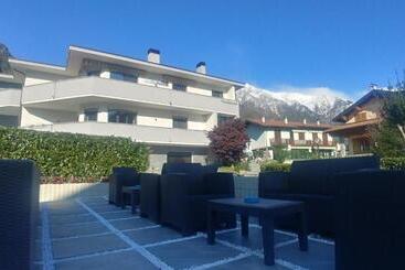 پانسیون Affittacamere Valchiavenna Foresteria In Tranquilla Villa Signorile Con Comodo Parcheggio Privato