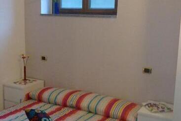 پانسیون Affittacamere Valchiavenna Foresteria In Tranquilla Villa Signorile Con Comodo Parcheggio Privato