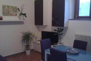 پانسیون Affittacamere Valchiavenna Foresteria In Tranquilla Villa Signorile Con Comodo Parcheggio Privato